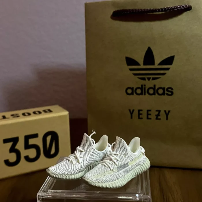 3D Jordan Dunk Air SB Mini Sneaker Shoe Miniature Collectable Grad Yeezy